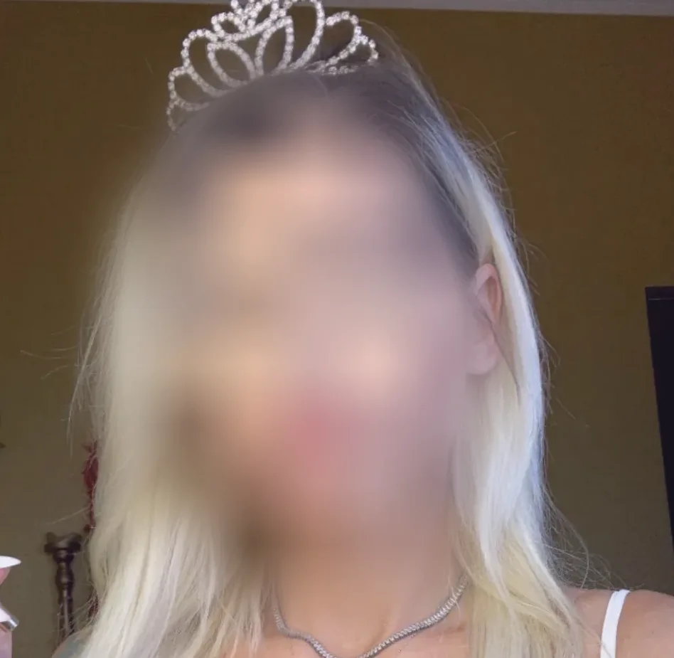 Fabienne, 35