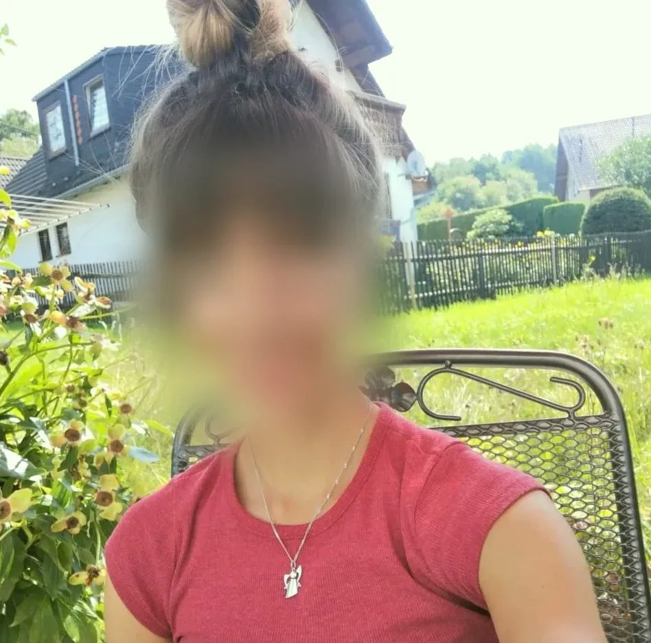 Hanna, 24