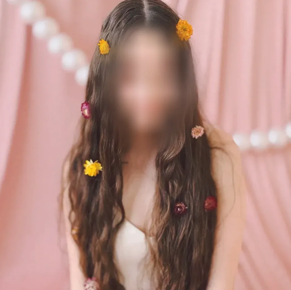 Hannah, 21