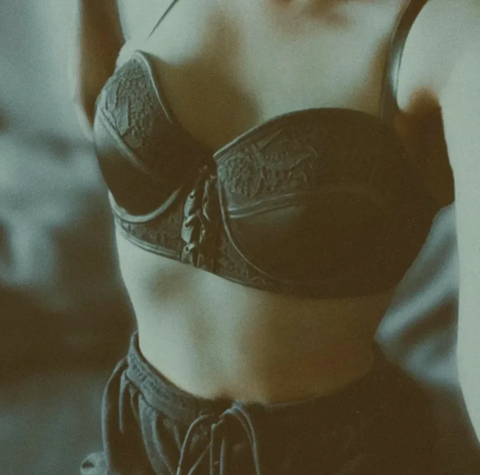 Ida, 29